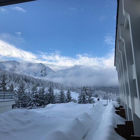 Nice House On The Ski Slopes Colle Colle Sestriere Exterior photo