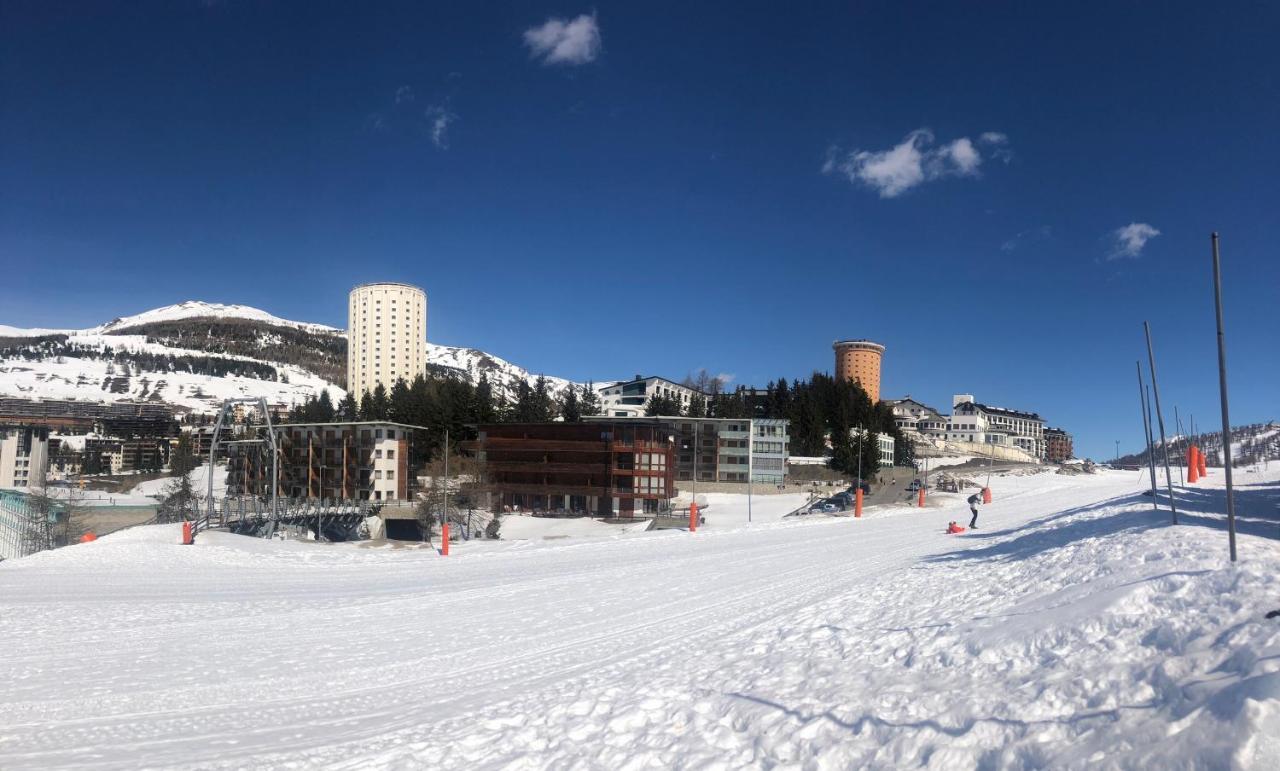 Nice House On The Ski Slopes Colle Colle Sestriere Exterior photo